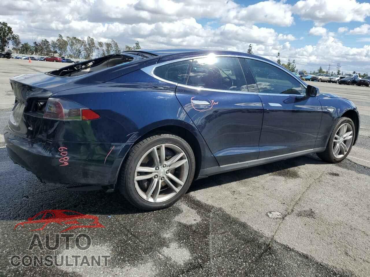 TESLA MODEL S 2013 - 5YJSA1CN1DFP08574
