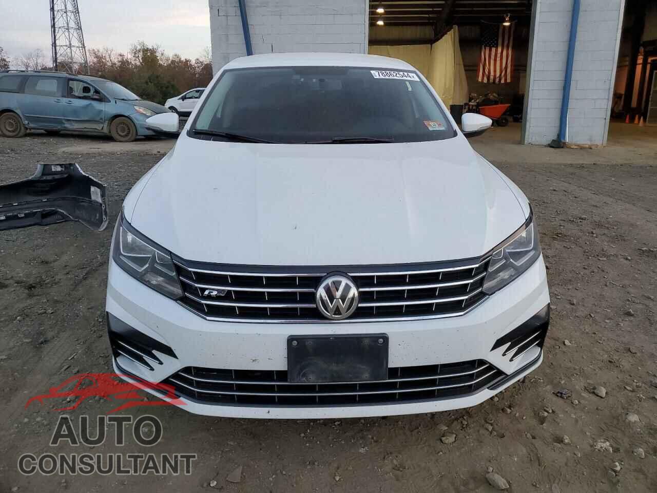 VOLKSWAGEN PASSAT 2017 - 1VWDT7A32HC044289