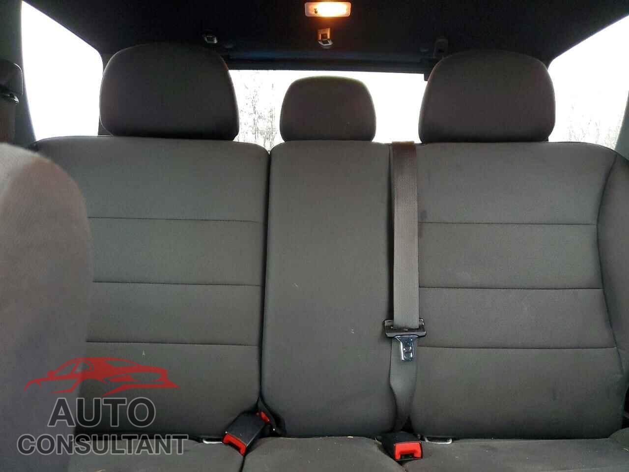 FORD ESCAPE 2010 - 1FMCU0D72AKC81020