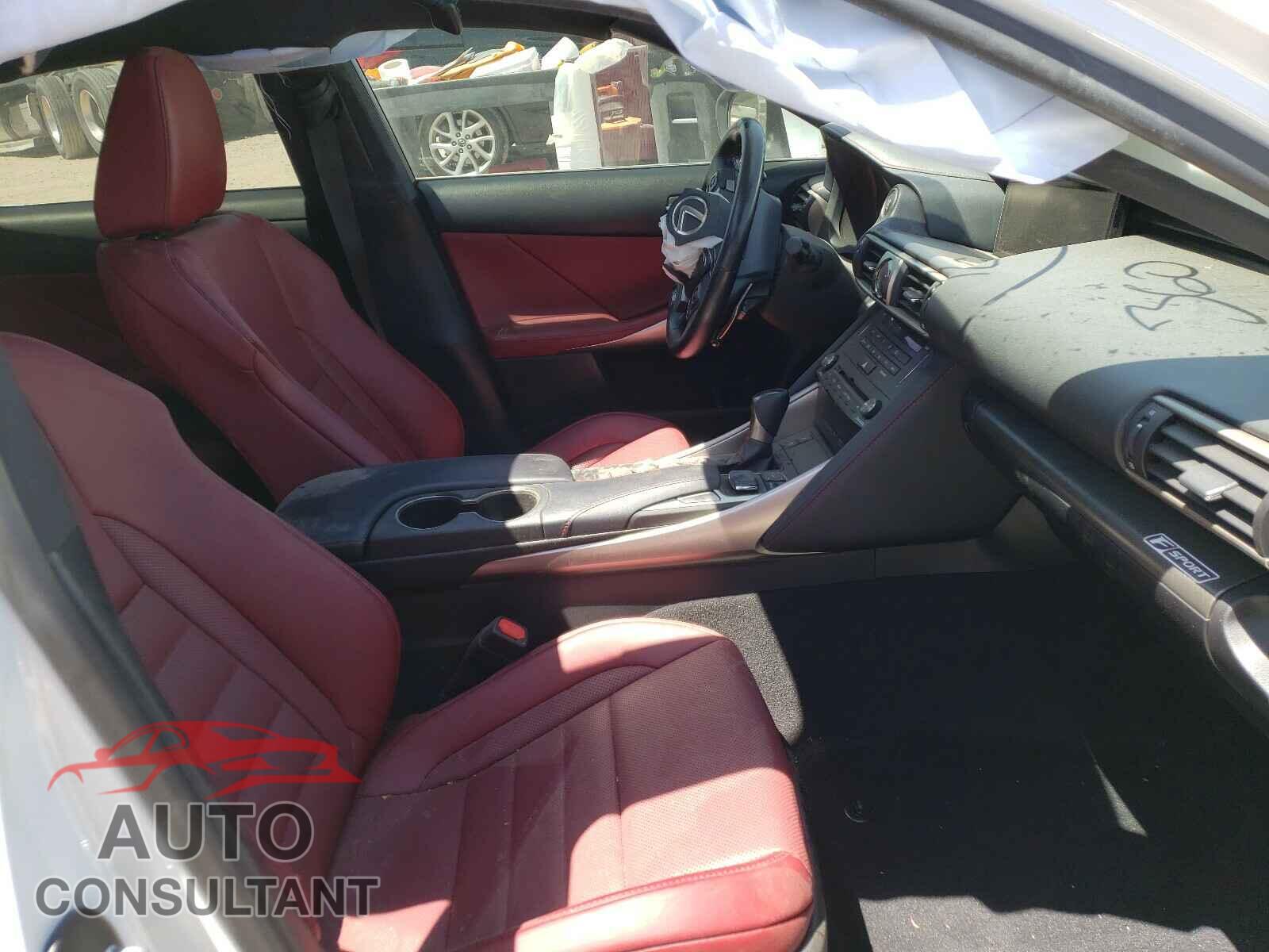 LEXUS IS 2017 - JTHBA1D27H5052326