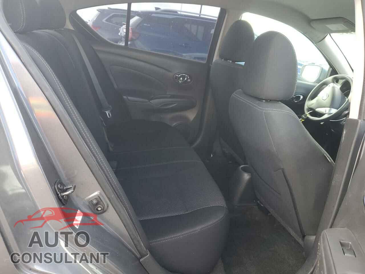 NISSAN VERSA 2019 - 3N1CN7AP3KL838373