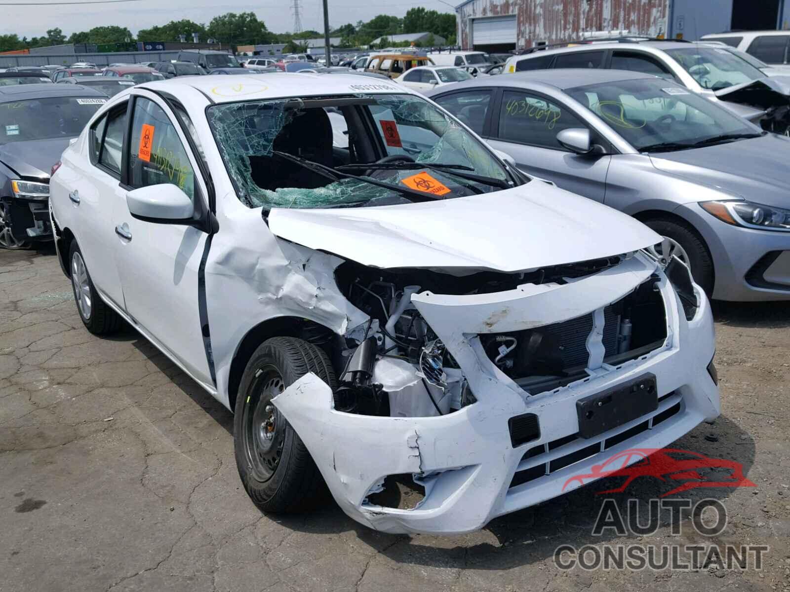 NISSAN VERSA 2018 - 3N1CN7AP0JL878151