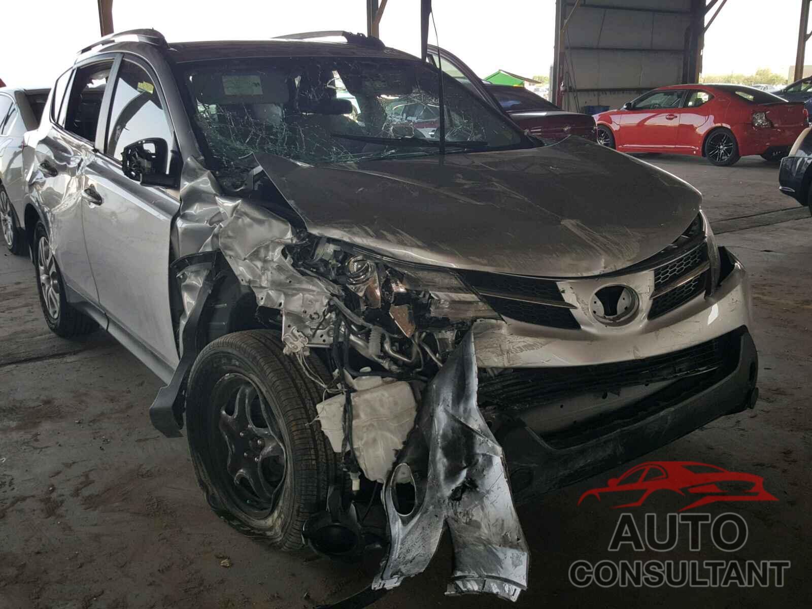 TOYOTA RAV4 LE 2015 - JTMZFREV6FJ047891