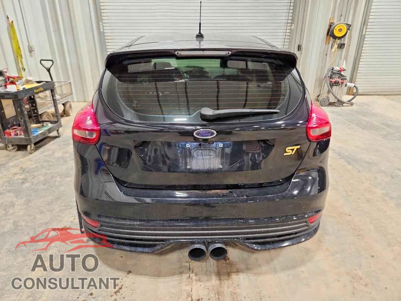 FORD FOCUS 2017 - 1FADP3L91HL306777