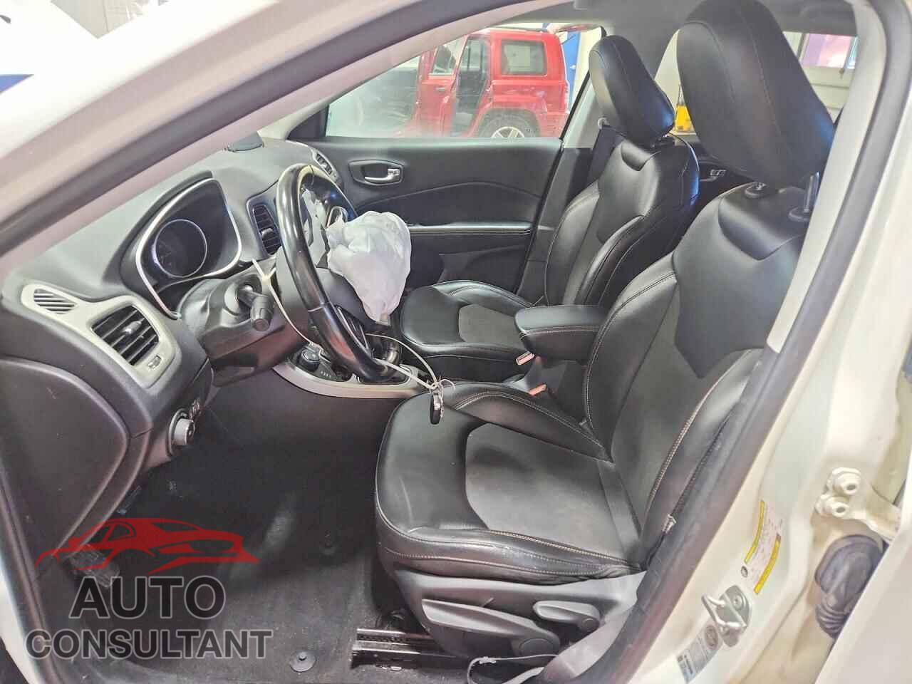 JEEP COMPASS 2020 - 3C4NJDBB2LT164236