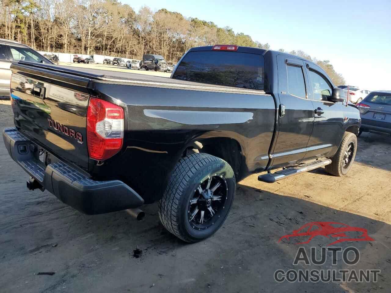 TOYOTA TUNDRA 2017 - 5TFRM5F18HX110760