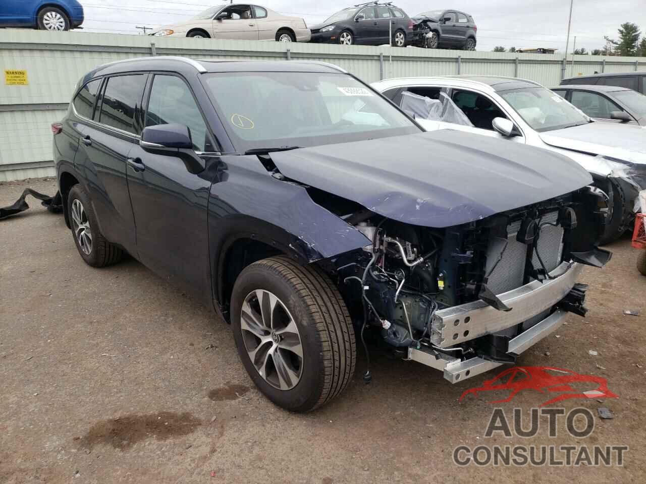 TOYOTA HIGHLANDER 2022 - 5TDHZRBH7NS572042