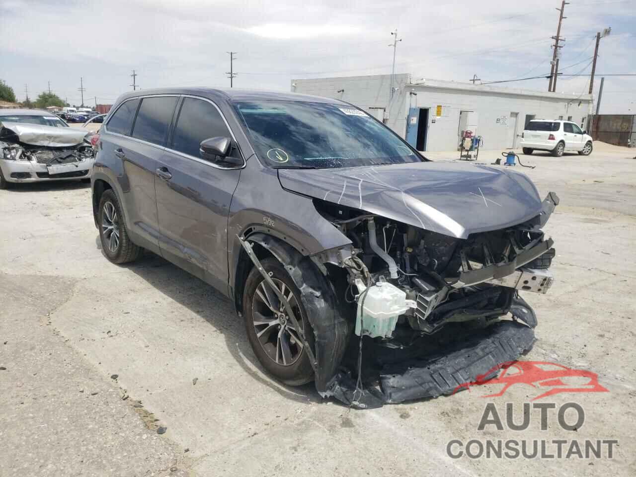 TOYOTA HIGHLANDER 2019 - 5TDZARFH4KS050888