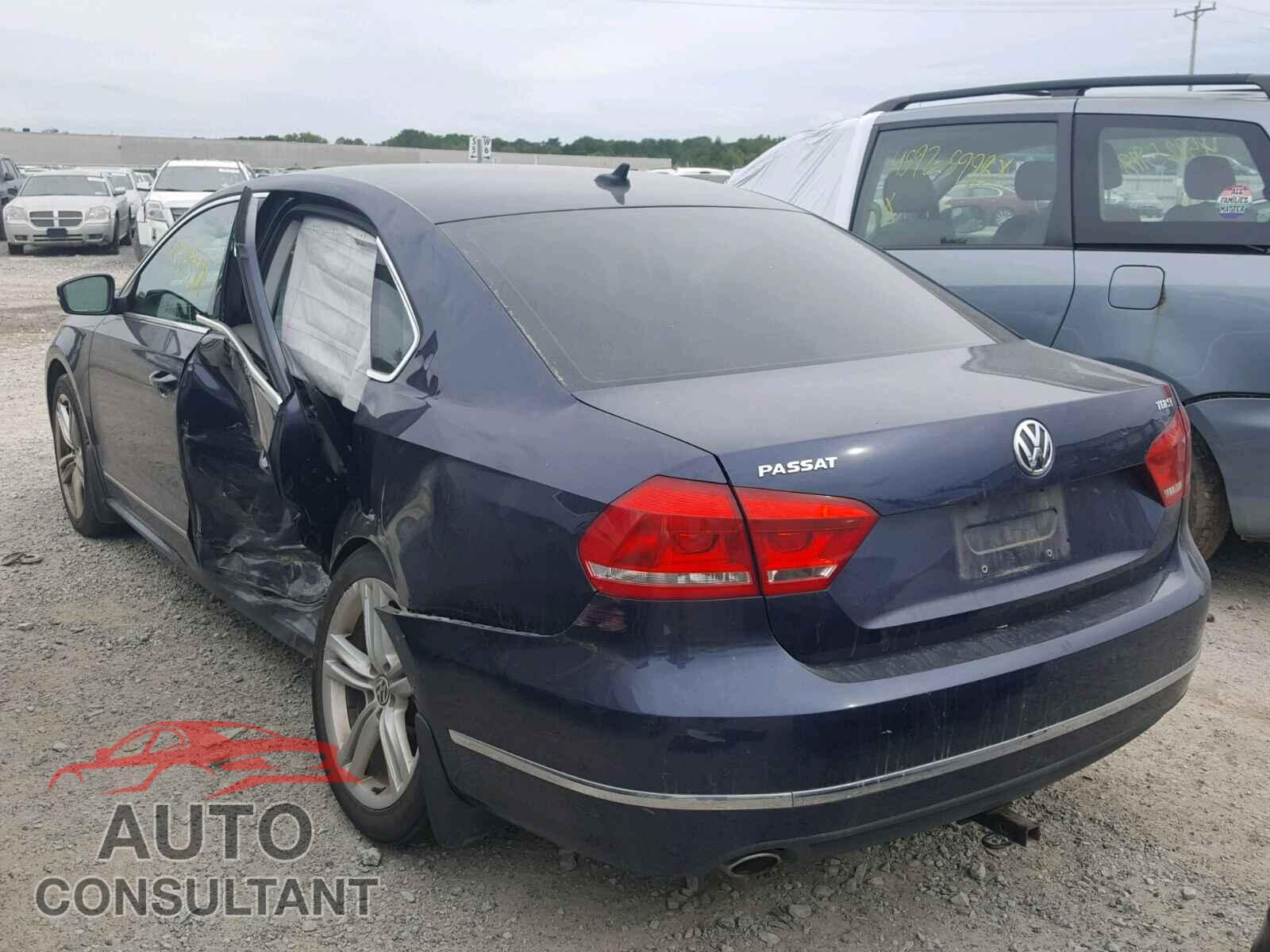 VOLKSWAGEN PASSAT 2015 - 1VWBV7A32FC056103