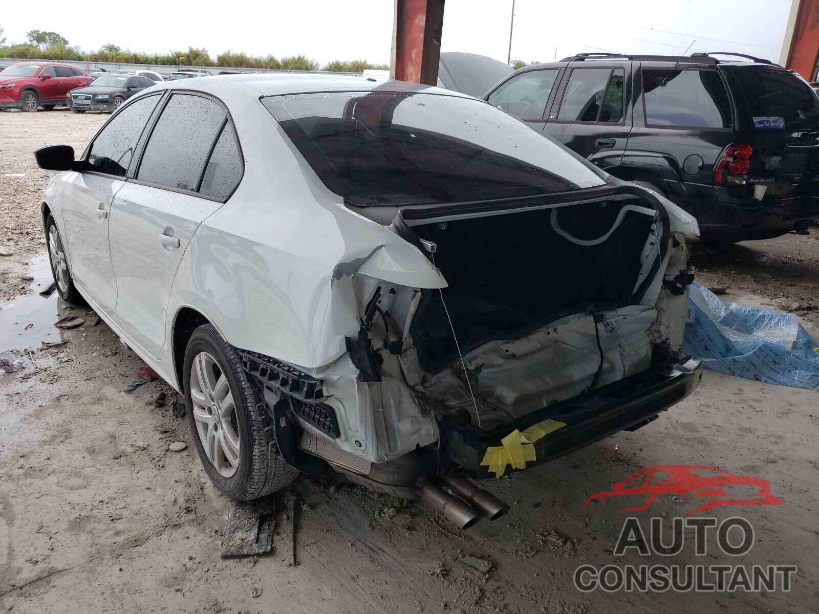 VOLKSWAGEN JETTA 2018 - 3VW2B7AJXJM224939