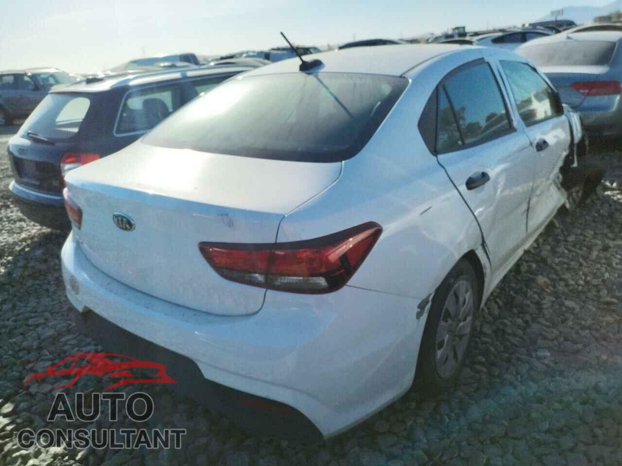 KIA RIO 2018 - 3KPA24AB2JE047660
