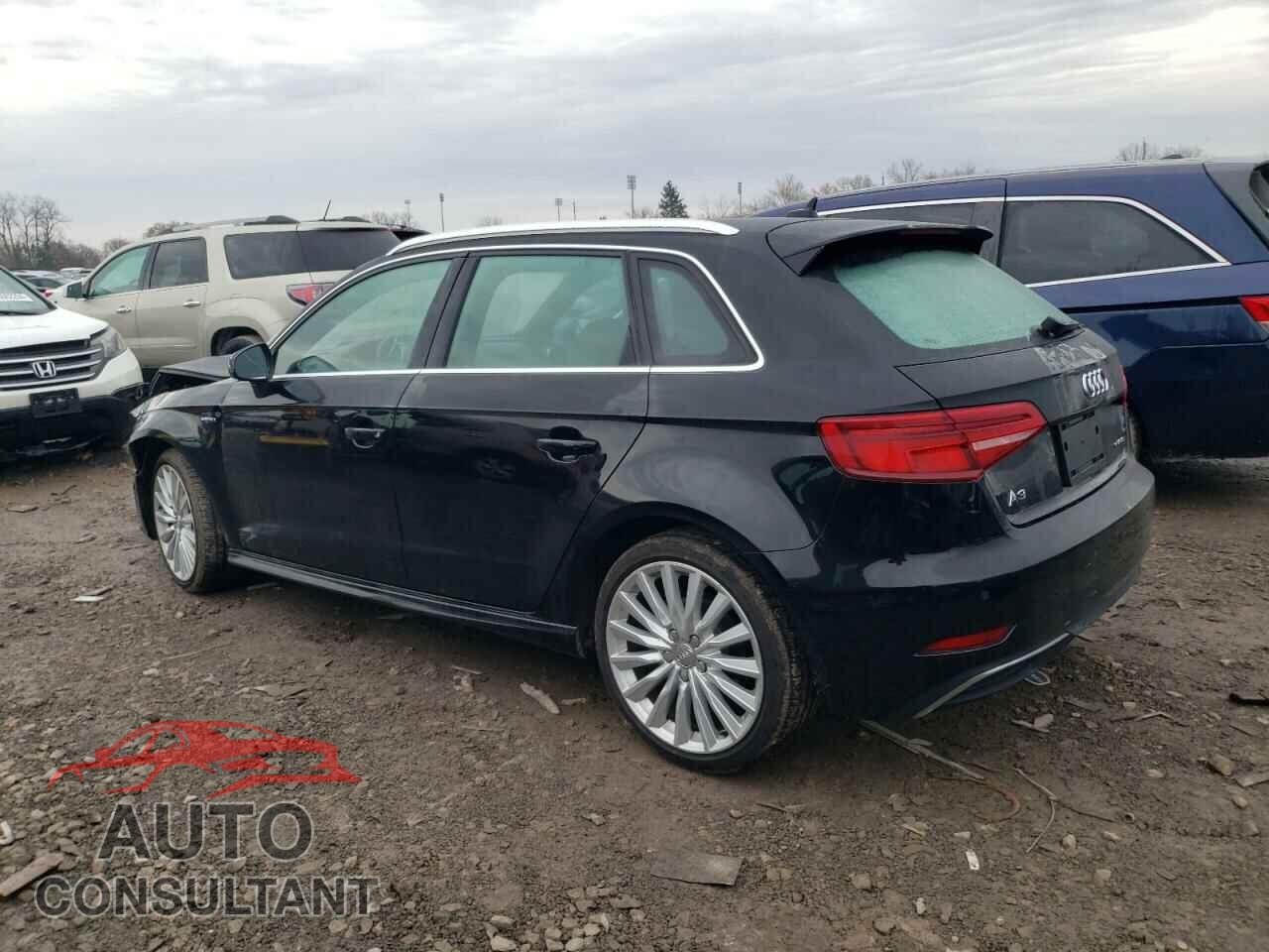 AUDI A3 2017 - WAUTPBFF5HA036222