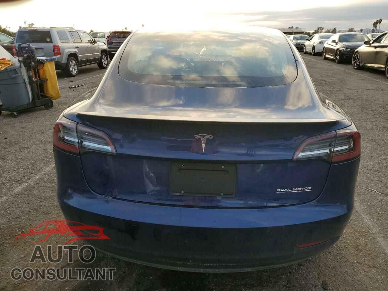 TESLA MODEL 3 2019 - 5YJ3E1EB2KF426243