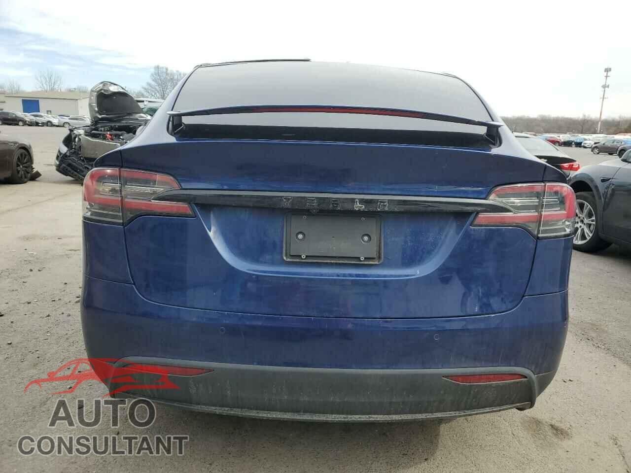 TESLA MODEL X 2018 - 5YJXCDE26JF087459