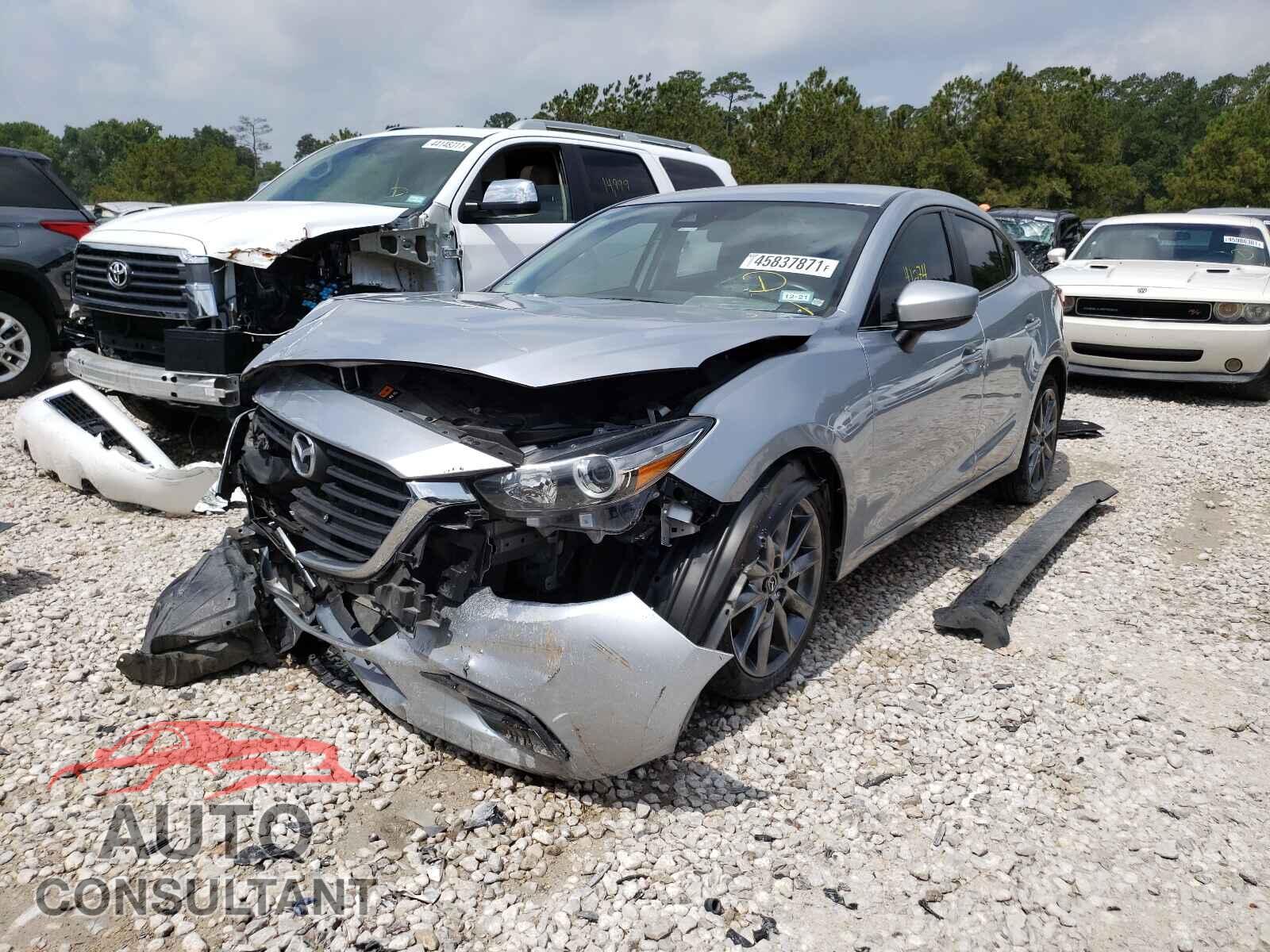 MAZDA 3 2018 - 3MZBN1V3XJM194521
