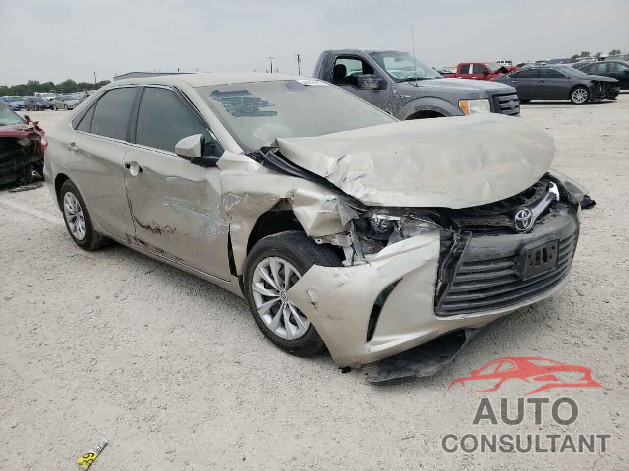 TOYOTA CAMRY 2016 - 4T4BF1FK1GR542394