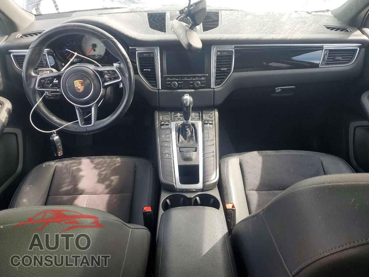 PORSCHE MACAN 2015 - WP1AB2A59FLB61831