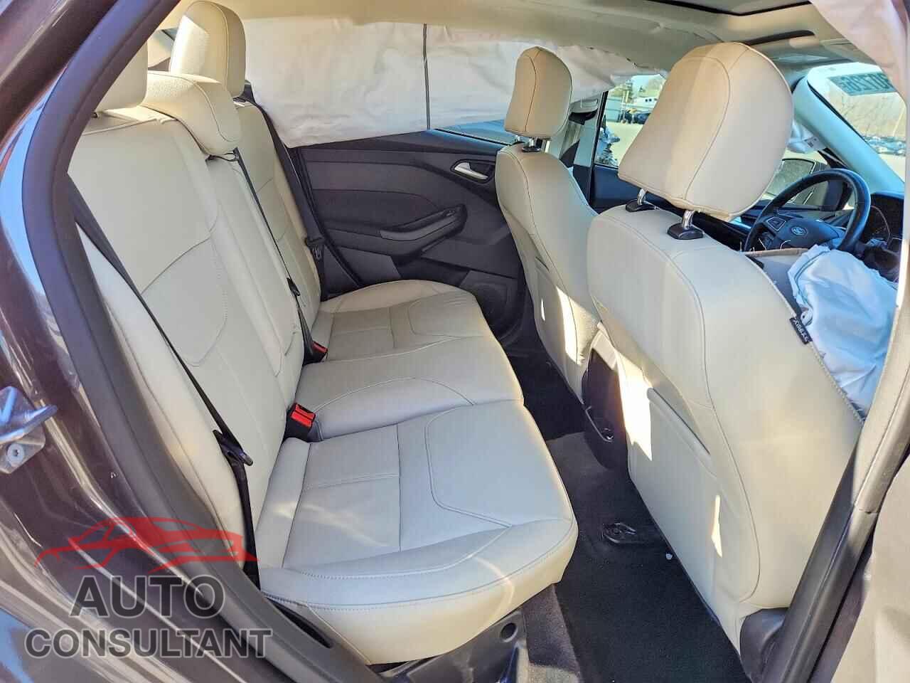 FORD FOCUS 2017 - 1FADP3N25HL287537