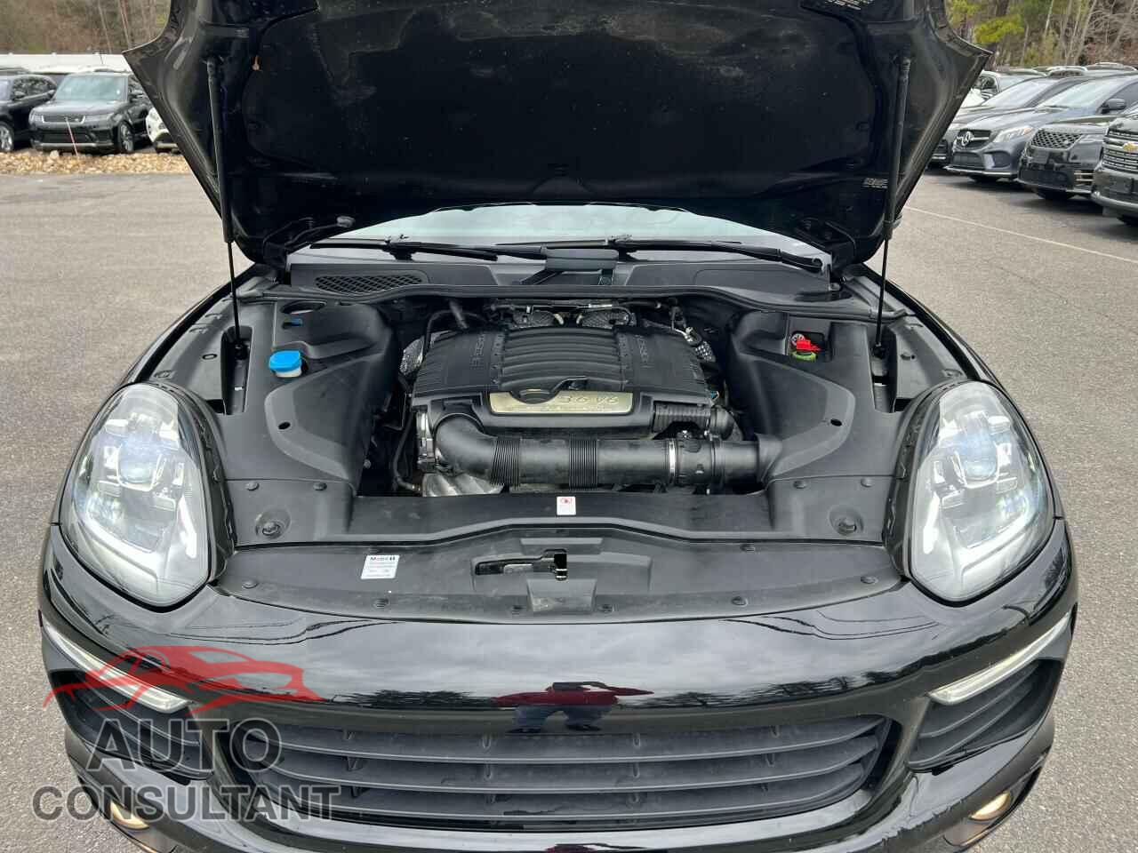 PORSCHE CAYENNE 2018 - WP1AA2A26JKA04538