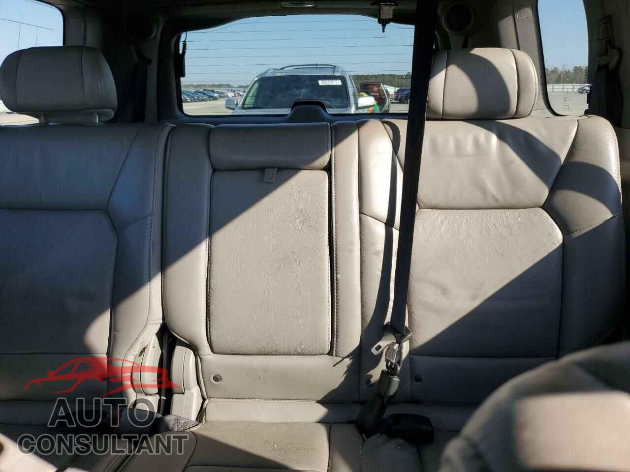 HONDA PILOT 2011 - 5FNYF4H75BB060385