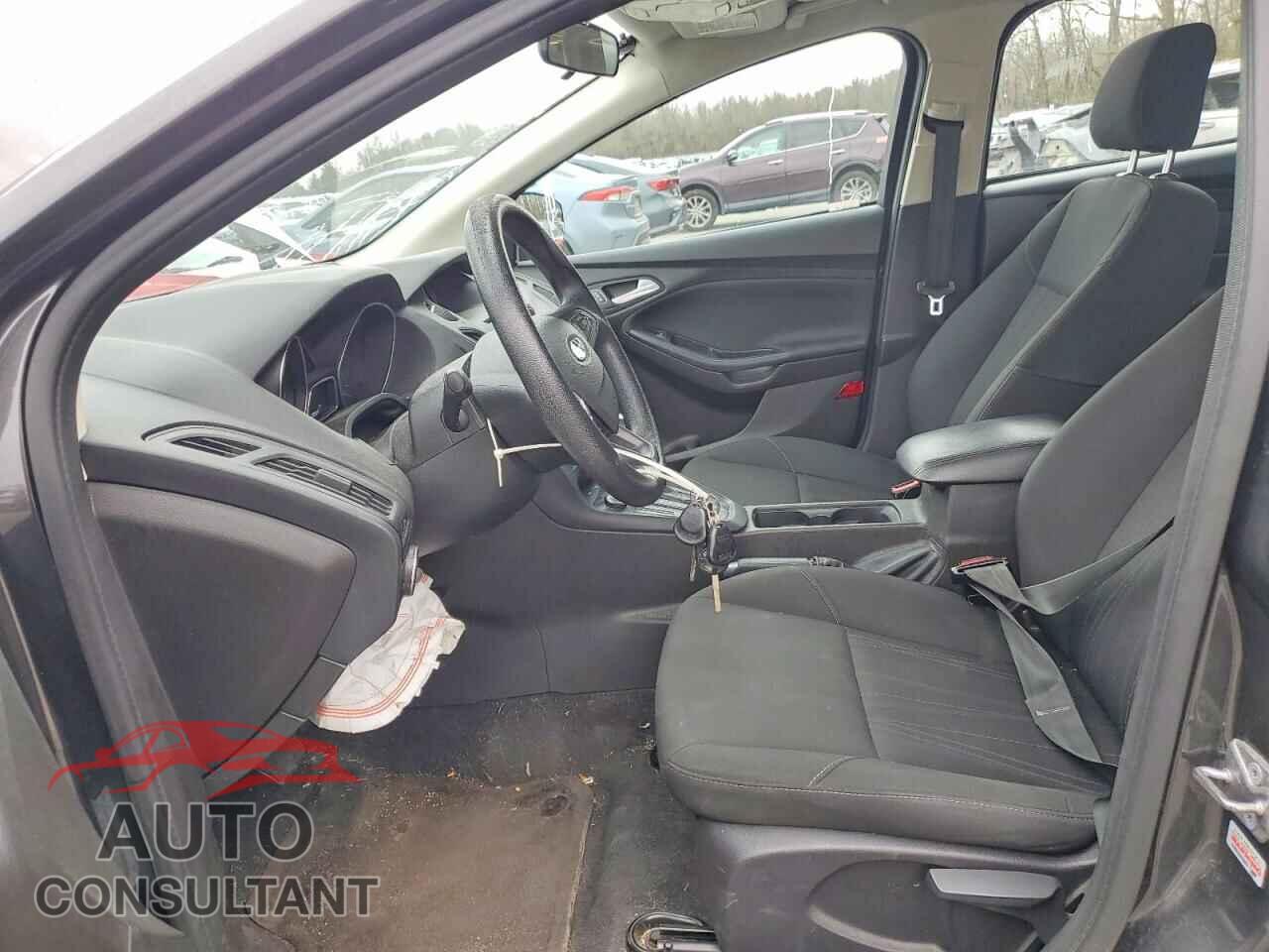 FORD FOCUS 2016 - 1FADP3F23GL306518