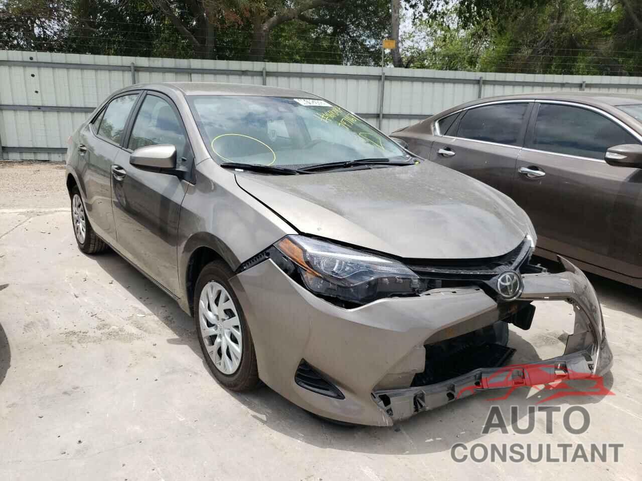 TOYOTA COROLLA 2018 - 5YFBURHE6JP797167