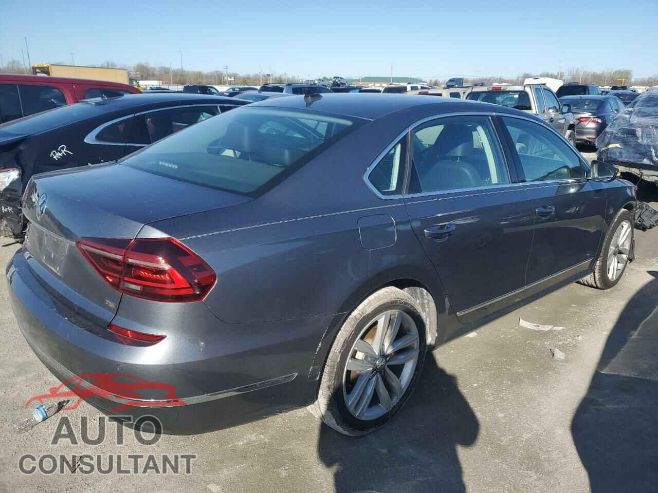 VOLKSWAGEN PASSAT 2017 - 1VWGT7A39HC060227