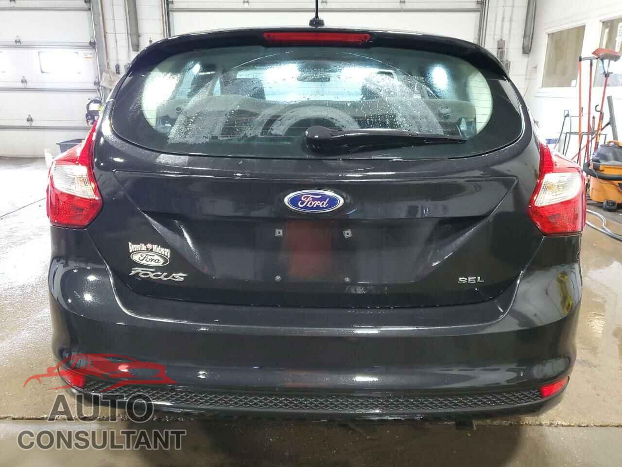 FORD FOCUS 2012 - 1FAHP3M22CL343140