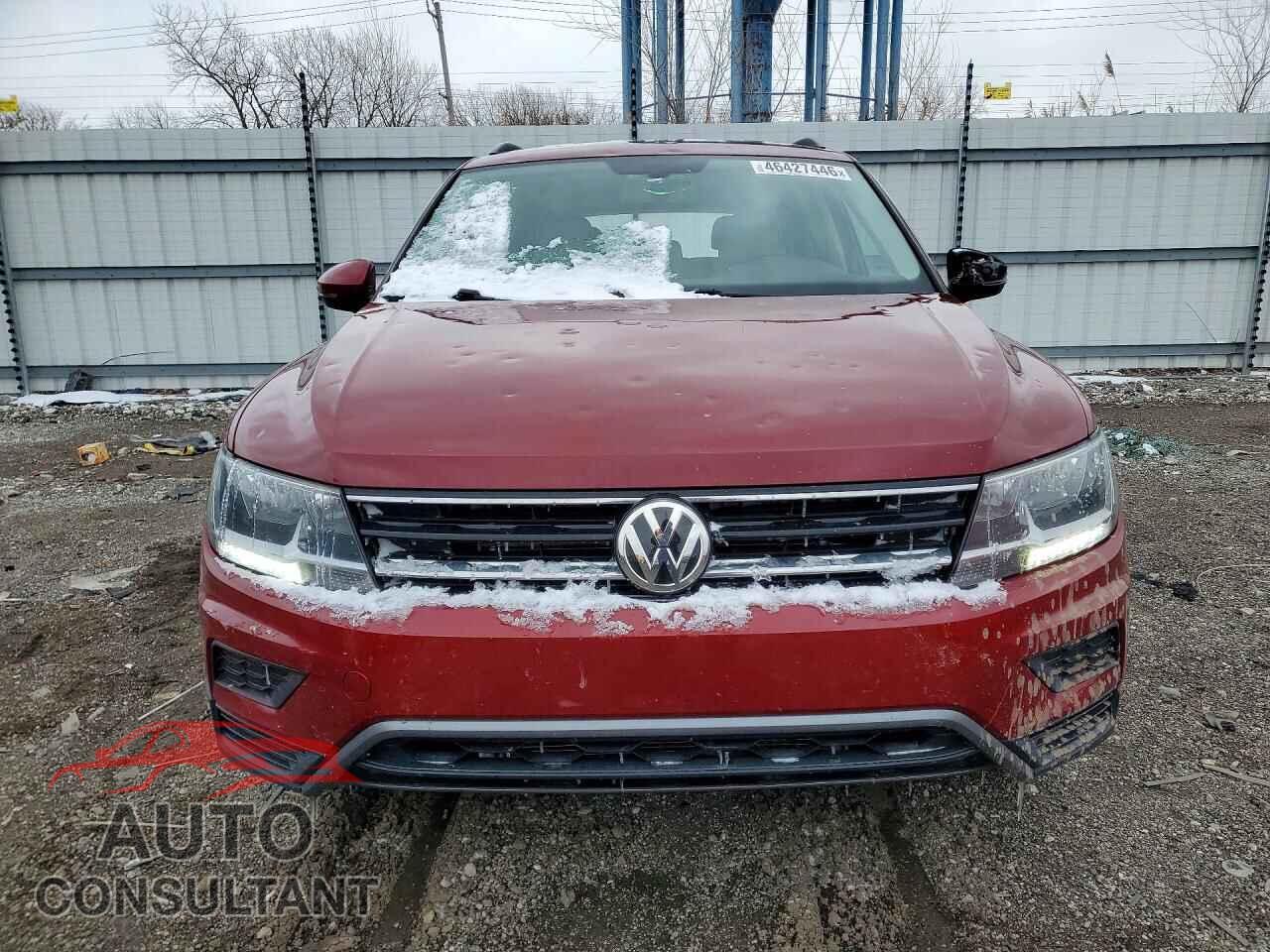 VOLKSWAGEN TIGUAN 2018 - 3VV2B7AX2JM219856