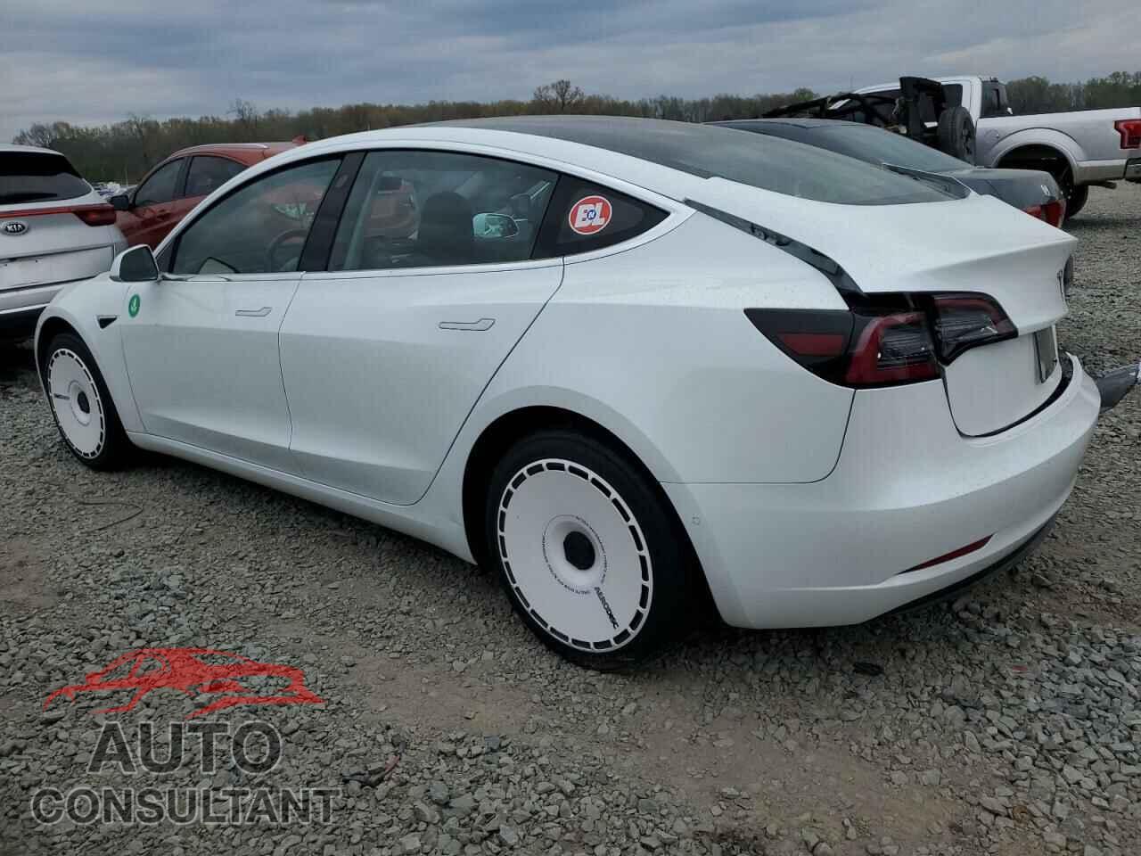 TESLA MODEL 3 2018 - 5YJ3E1EBXJF093899