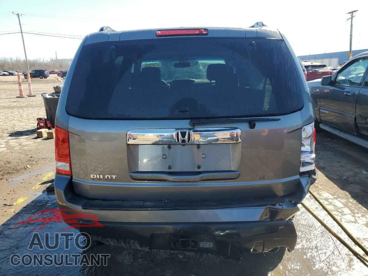 HONDA PILOT 2011 - 5FNYF4H51BB093298