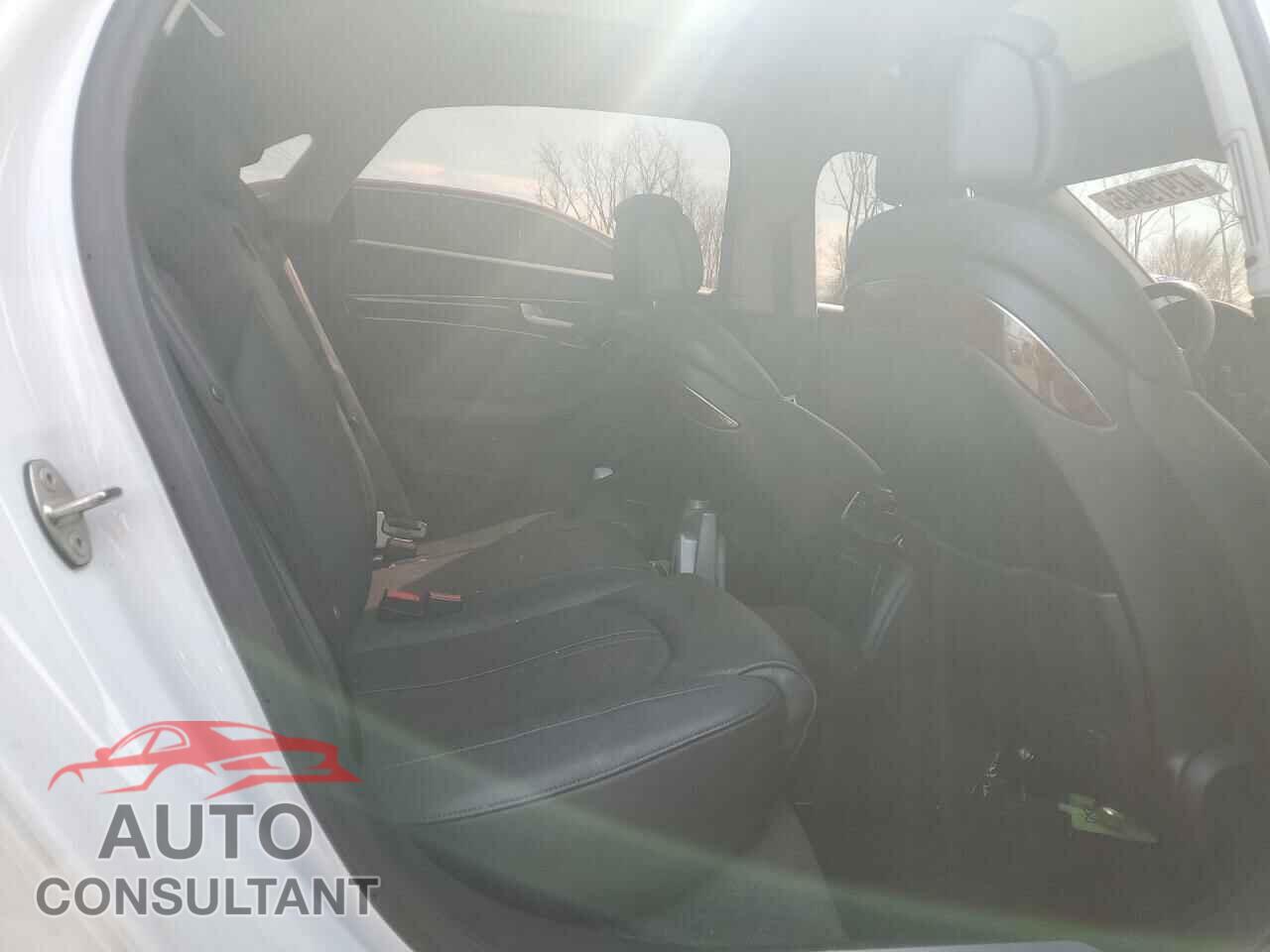 AUDI A8 2014 - WAURGAFD5EN007438