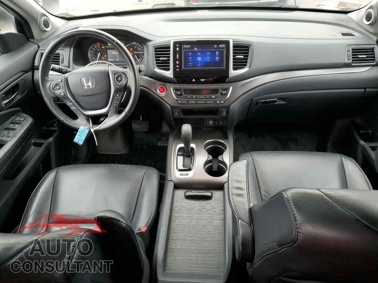HONDA PILOT 2017 - 5FNYF6H69HB067187