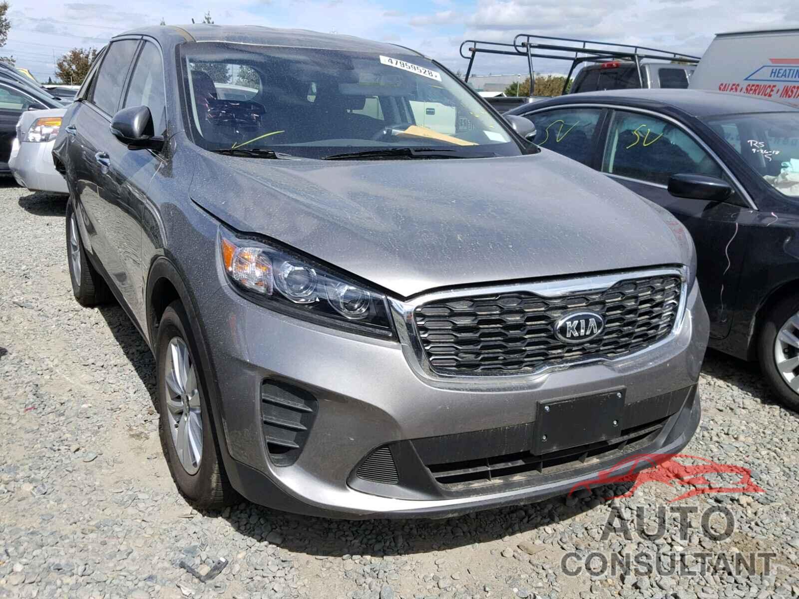 KIA SORENTO LX 2019 - 5XYPG4A50KG466598