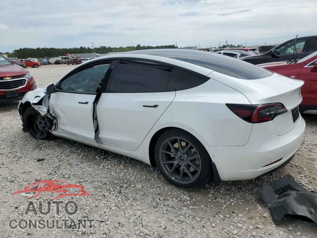 TESLA MODEL 3 2021 - 5YJ3E1EA0MF851812