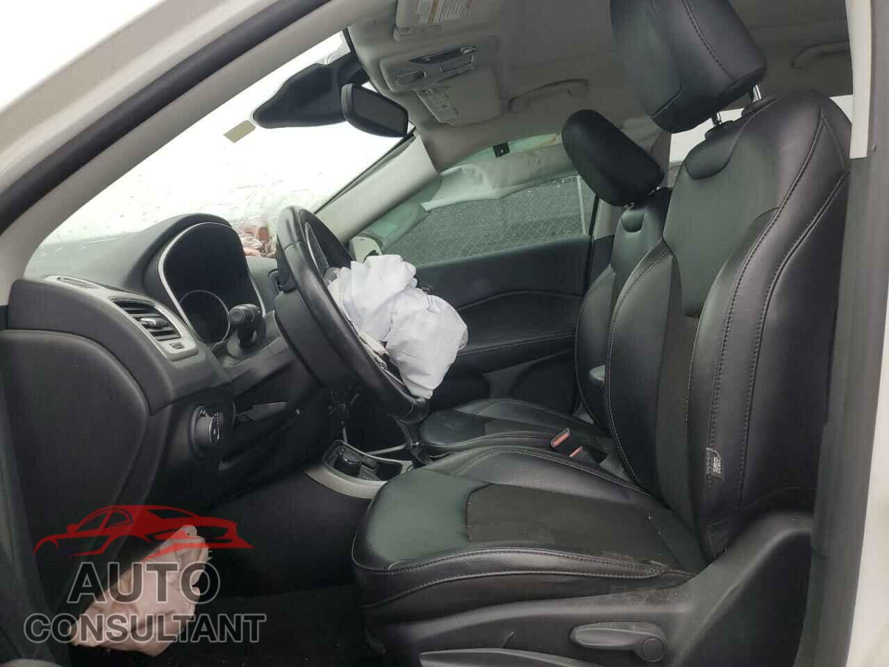 JEEP COMPASS 2020 - 3C4NJDBB2LT252123