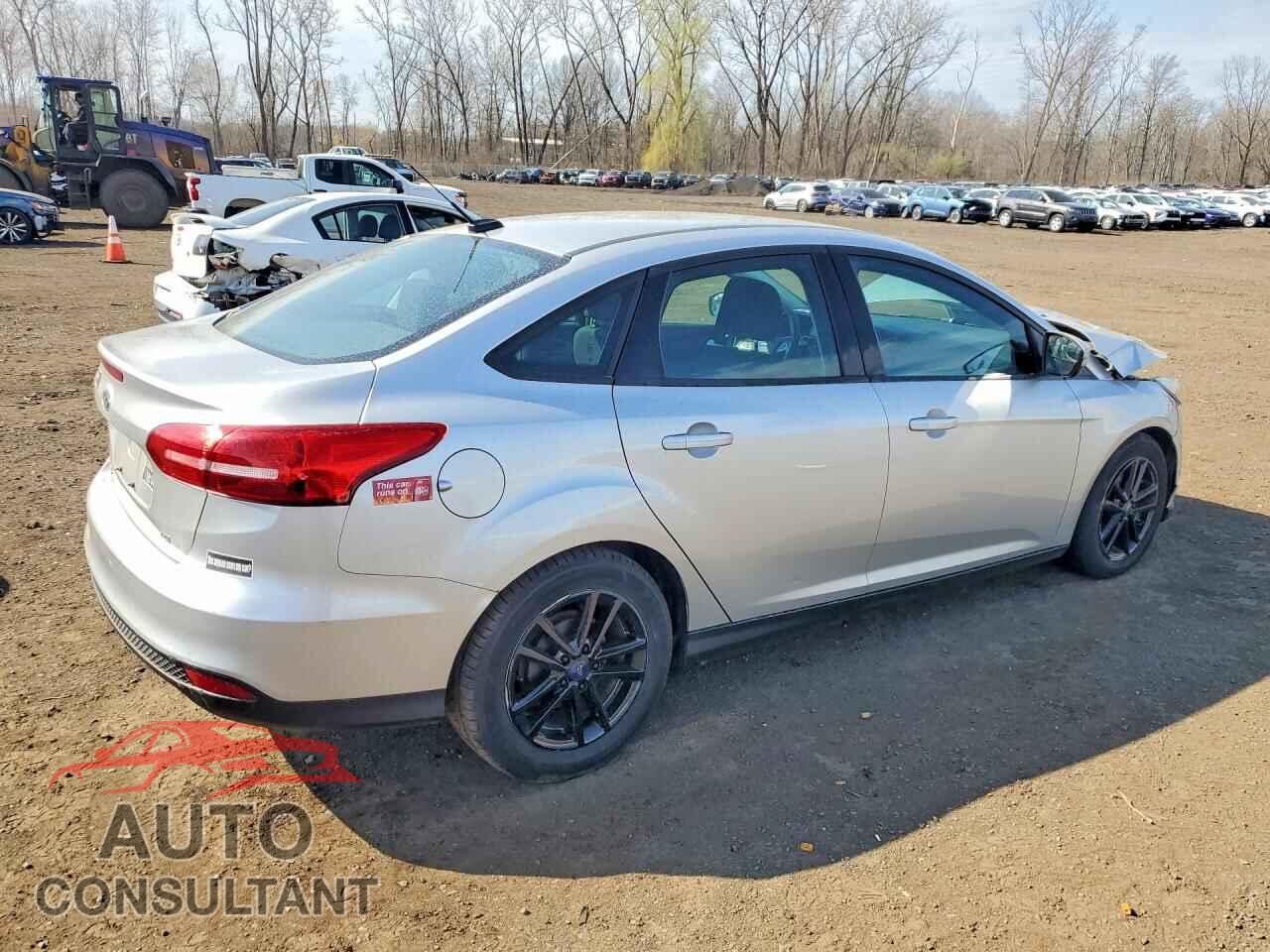 FORD FOCUS 2017 - 1FADP3F27HL232845