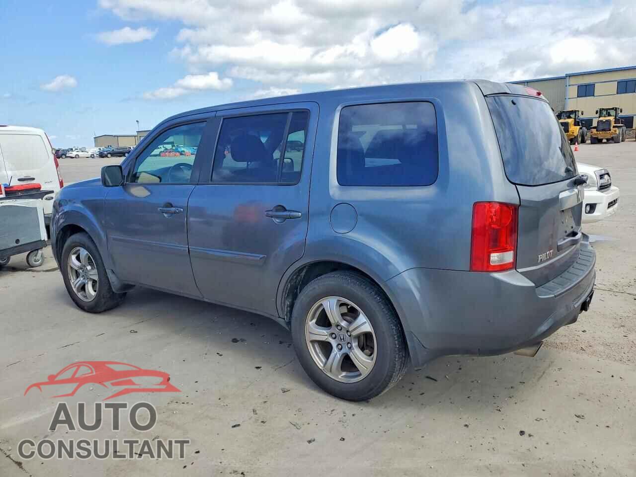 HONDA PILOT 2013 - 5FNYF4H60DB038014