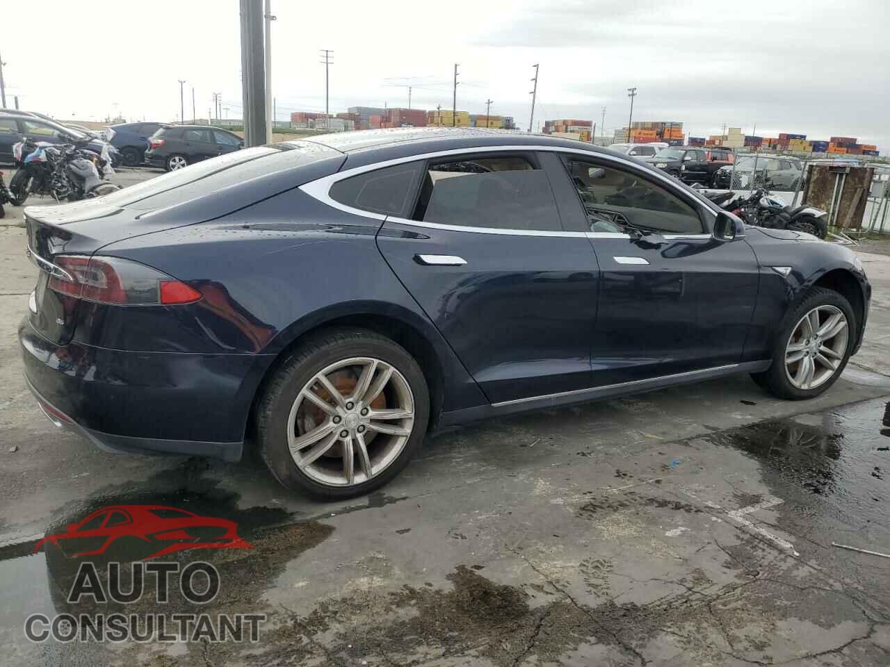 TESLA MODEL S 2014 - 5YJSA1H19EFP49431