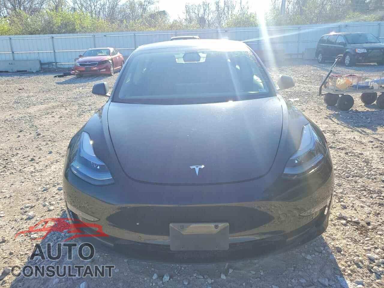 TESLA MODEL 3 2021 - 5YJ3E1EAXMF031687