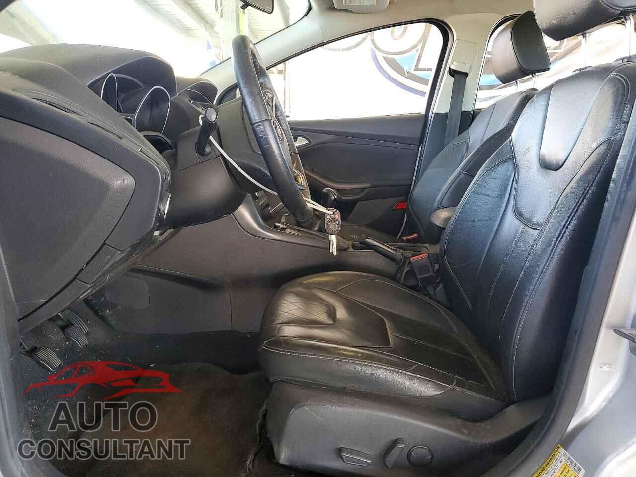 FORD FOCUS 2016 - 1FADP3K21GL380400