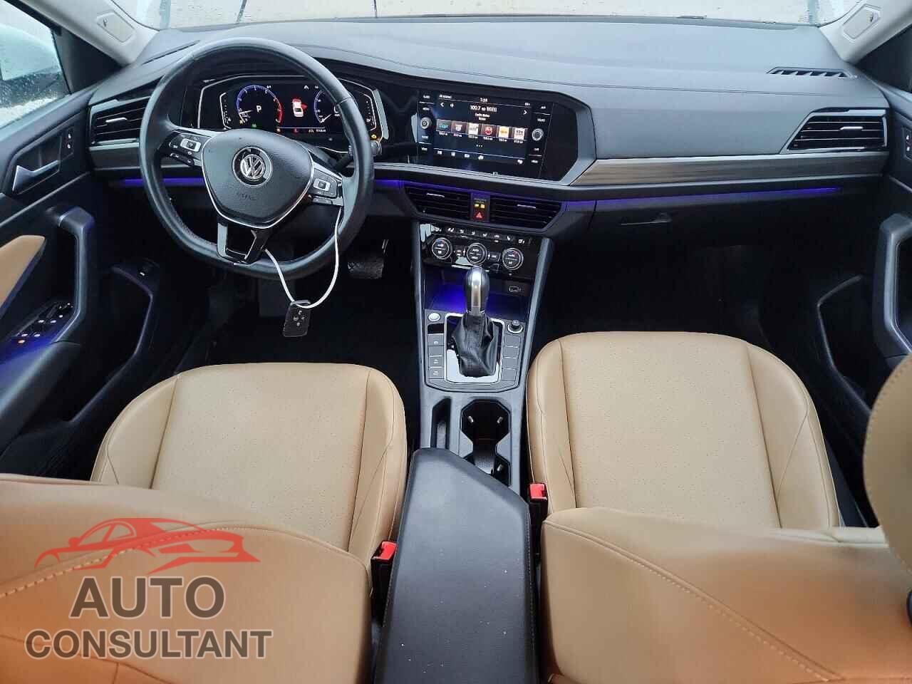 VOLKSWAGEN JETTA 2019 - 3VWEB7BU7KM241639