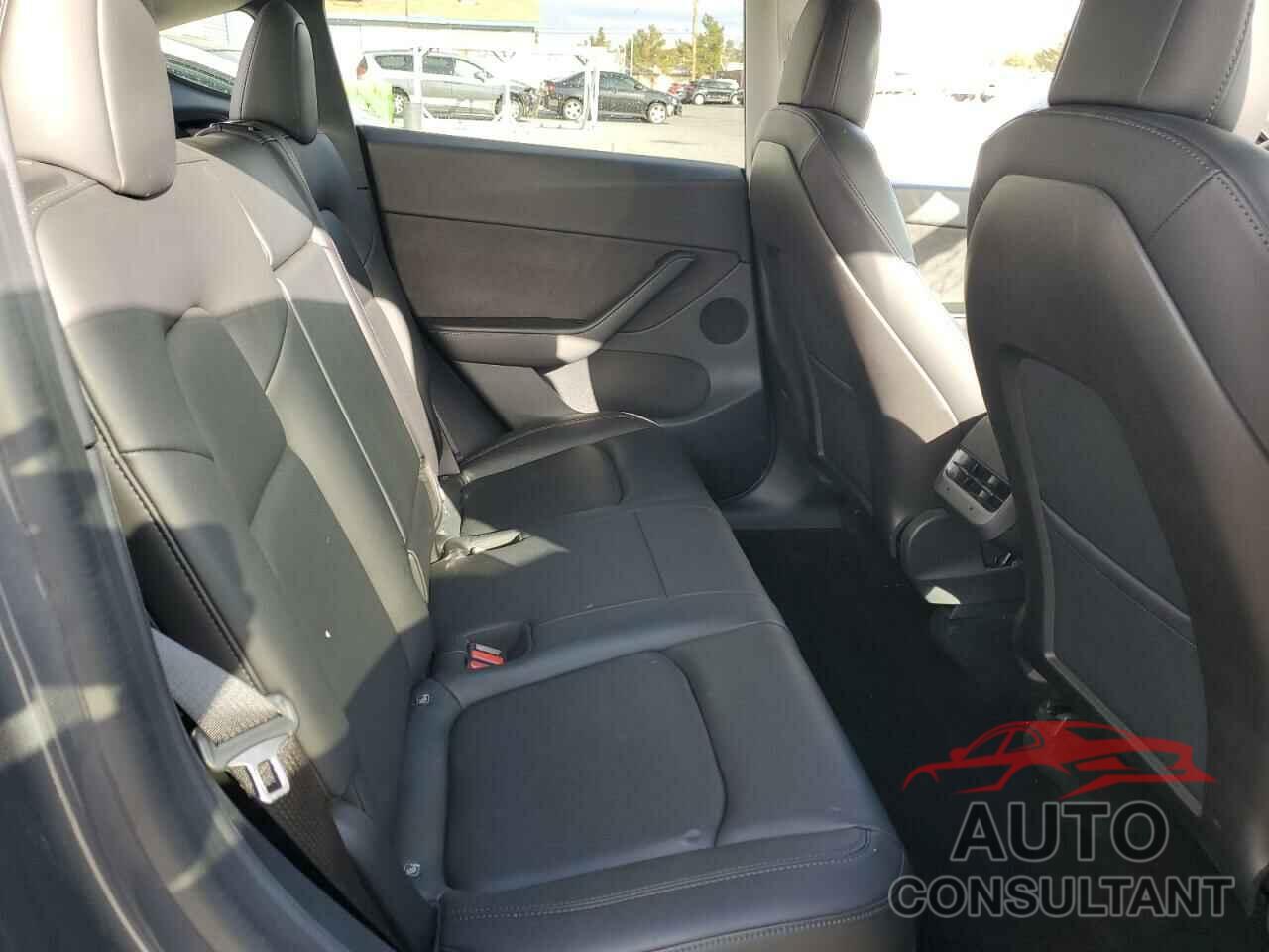 TESLA MODEL Y 2020 - 5YJYGDEF2LF004771