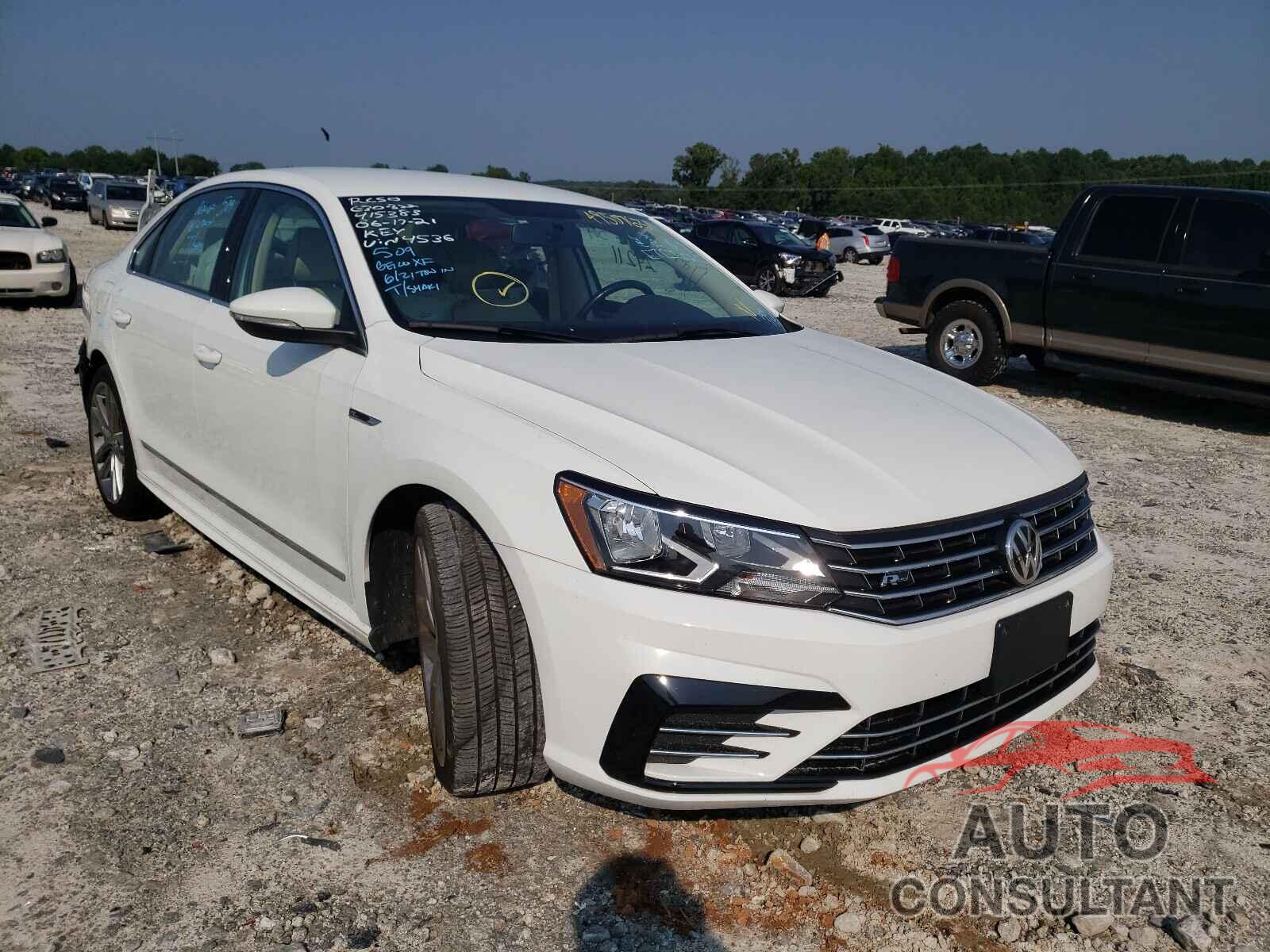 VOLKSWAGEN PASSAT 2017 - 1VWDT7A30HC074536