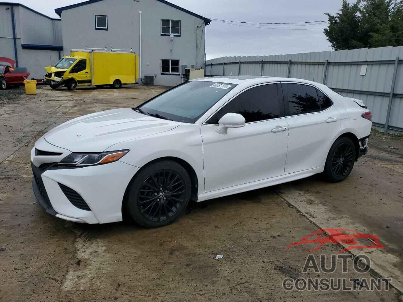 TOYOTA CAMRY 2018 - JTNB11HK7J3007184