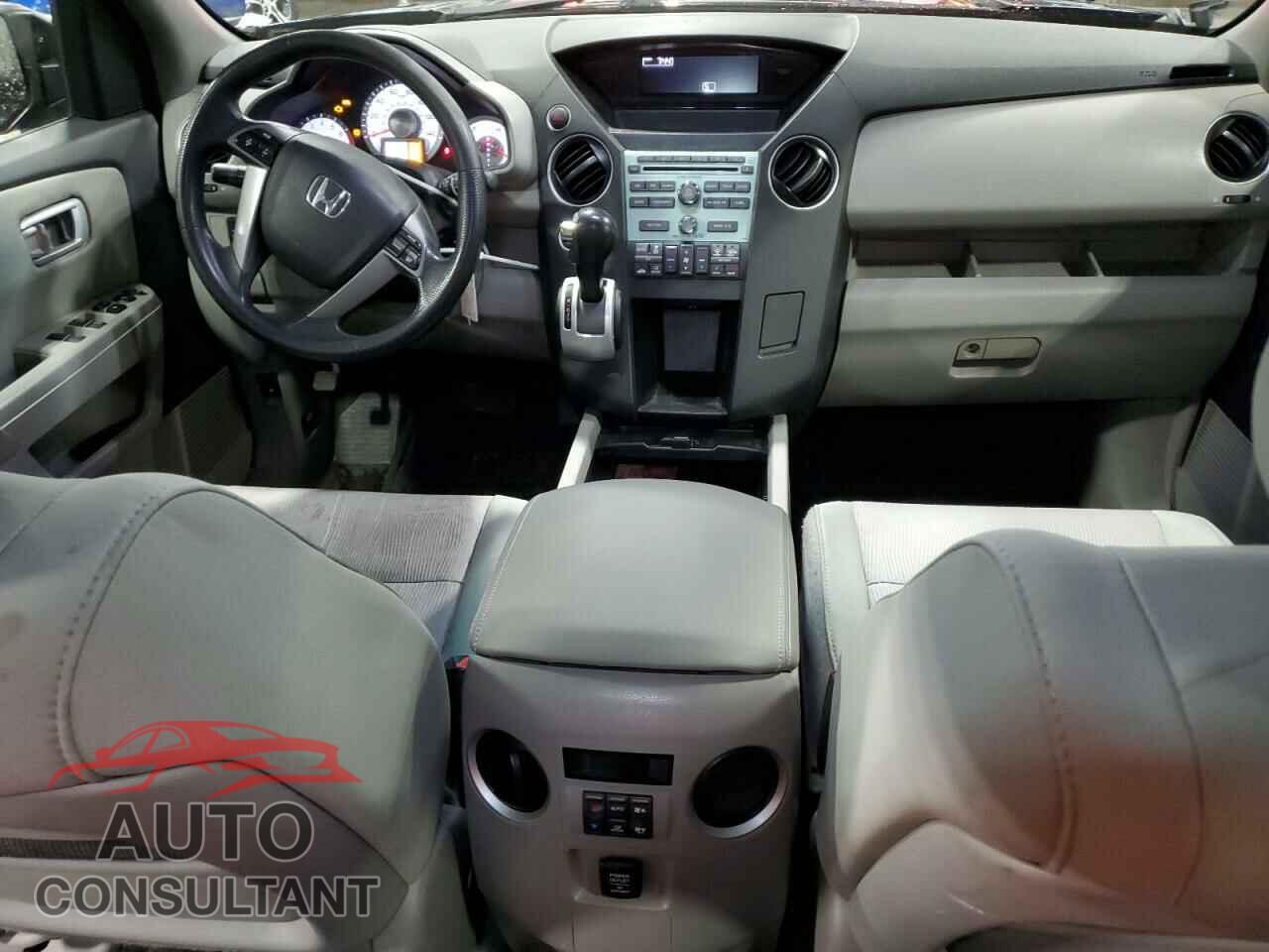 HONDA PILOT 2011 - 5FNYF4H45BB058481