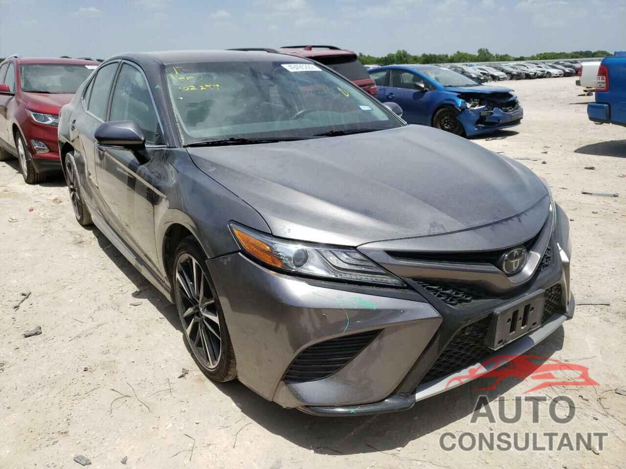 TOYOTA CAMRY 2018 - 4T1B61HK4JU102247