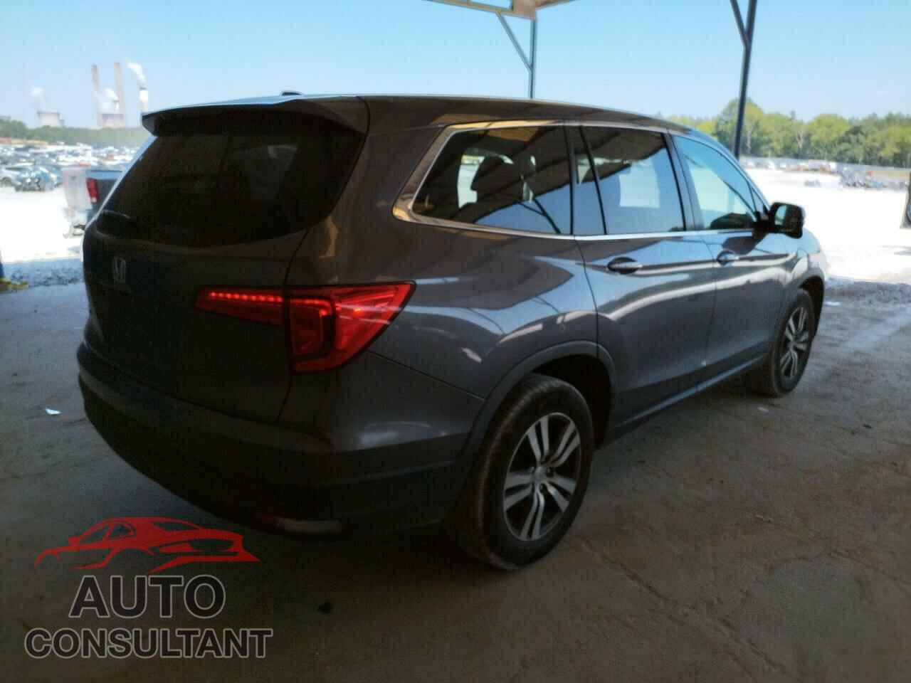 HONDA PILOT 2017 - 5FNYF5H59HB040573