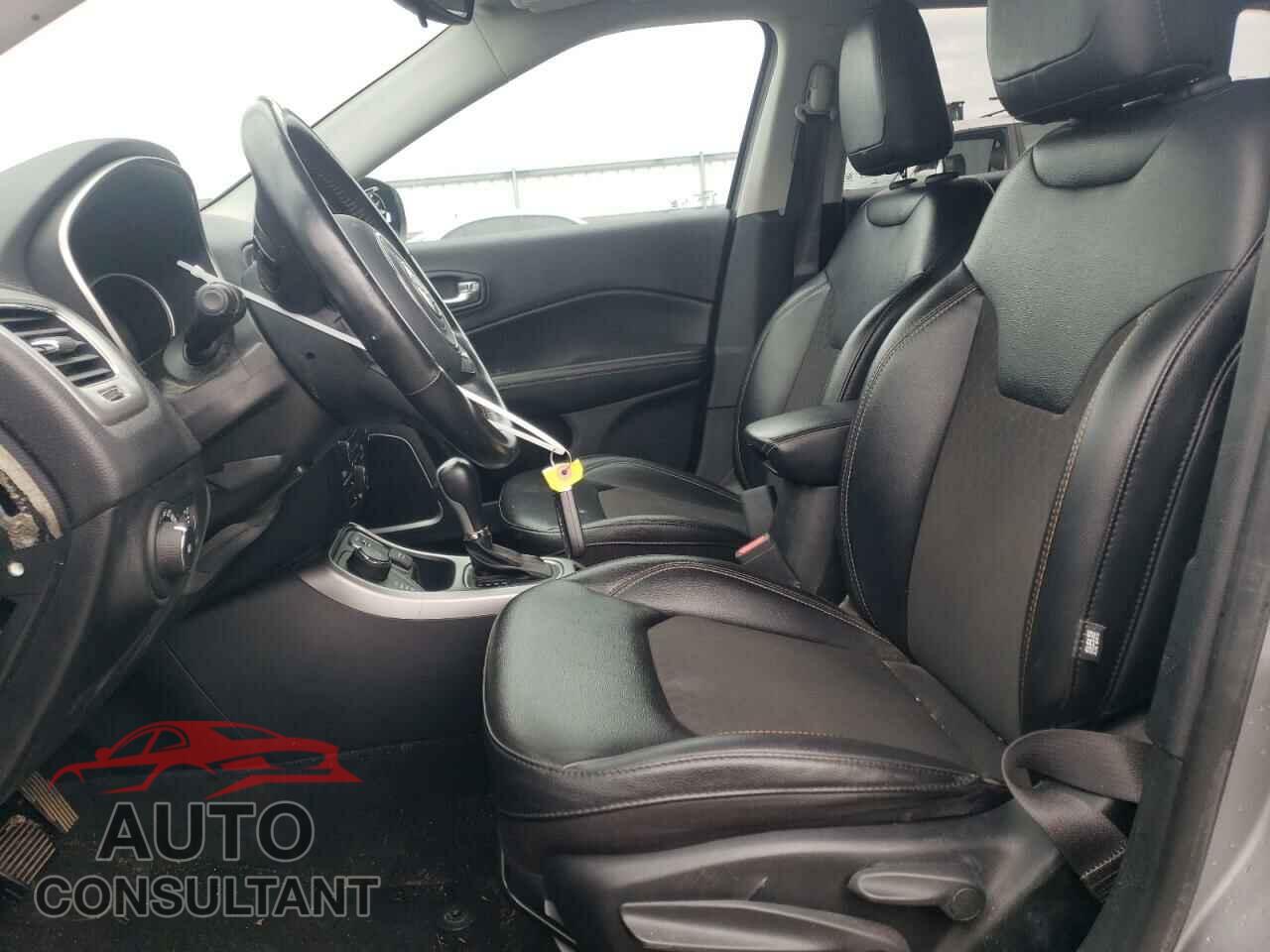 JEEP COMPASS 2020 - 3C4NJDBB4LT112557