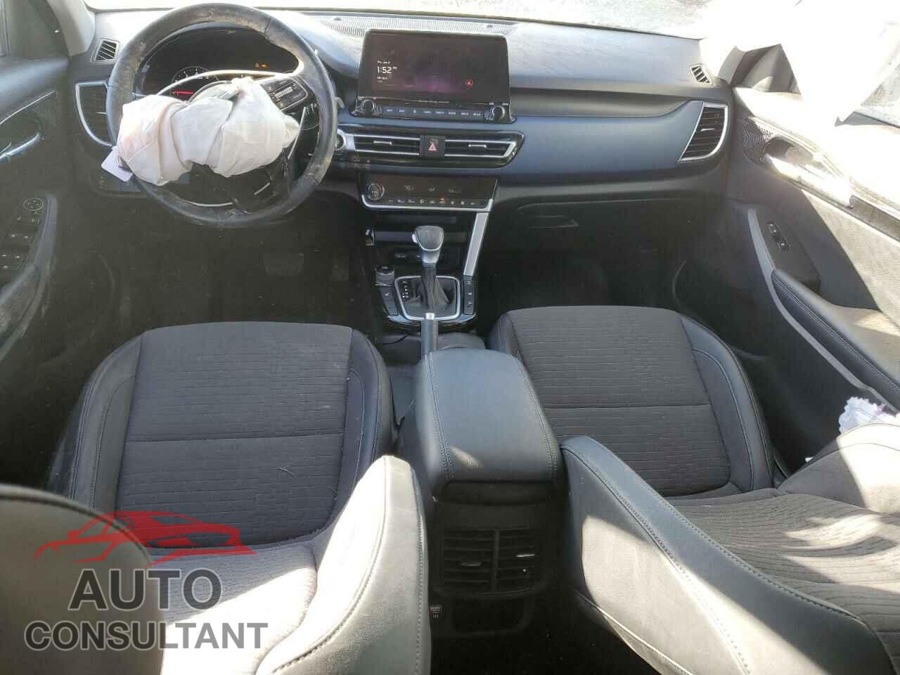 KIA SELTOS 2023 - KNDEUCAA1P7437168